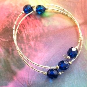 Handmade necklace Memory wire choker necklace bracelet blue silver beaded